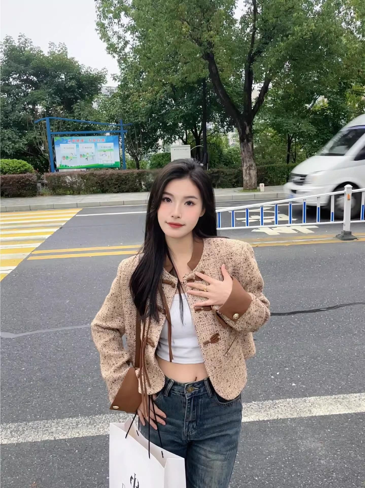 새로운 중식 단추 작은 샤넬 스타일 고급 센스 고유 한 패치워크 레트로 품격 명문 여성 올해 인기 아름다운 여성 코트 상세 이미지 10