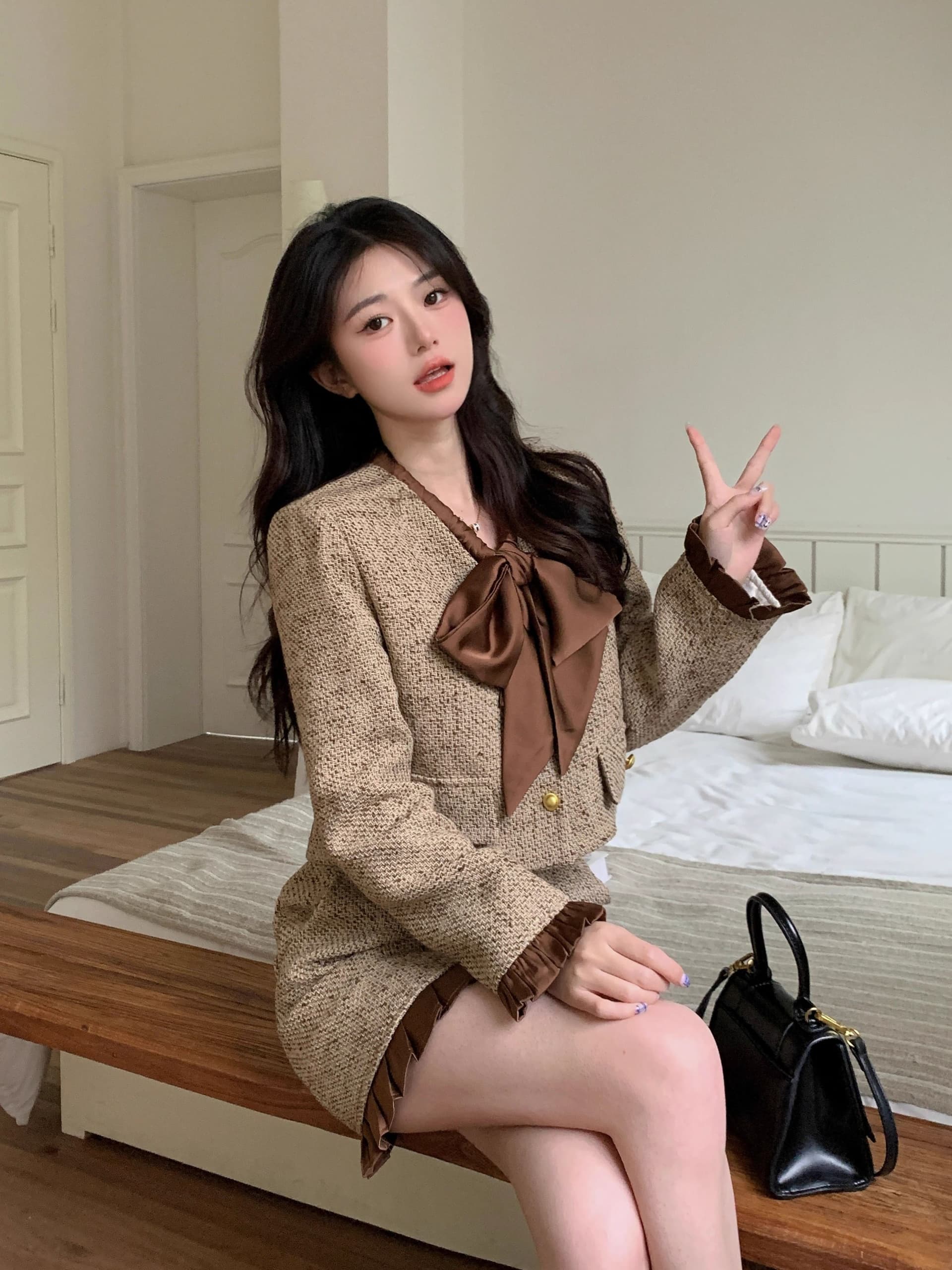 봄 가을 새로운 패션 작은 샤넬 스타일 세트 드레스 여성 외국 가스 나비 매듭 짧은 외투 반신 스커트 투피스 세트 상세 이미지 8