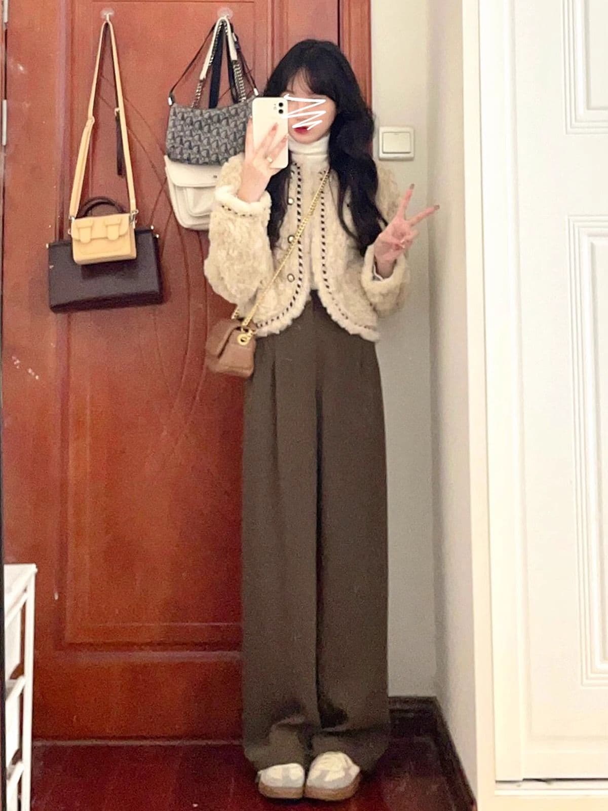 작은 샤넬 스타일 재킷 여성 의류 겨울 2026 새로운 모방 양털 루즈핏 쇼트 스타일 고급 센스 튀김 거리 긴팔 면 옷 이미지 3