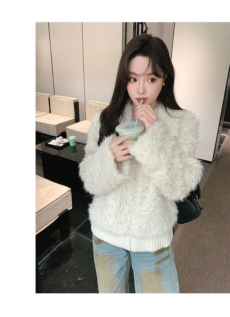 명문 여성 품격 고급 센스 양털 재킷 여성 짧은 2026 겨울 새로운 두꺼운 털이 많은 따뜻한 화이트 재킷 상세 이미지 4