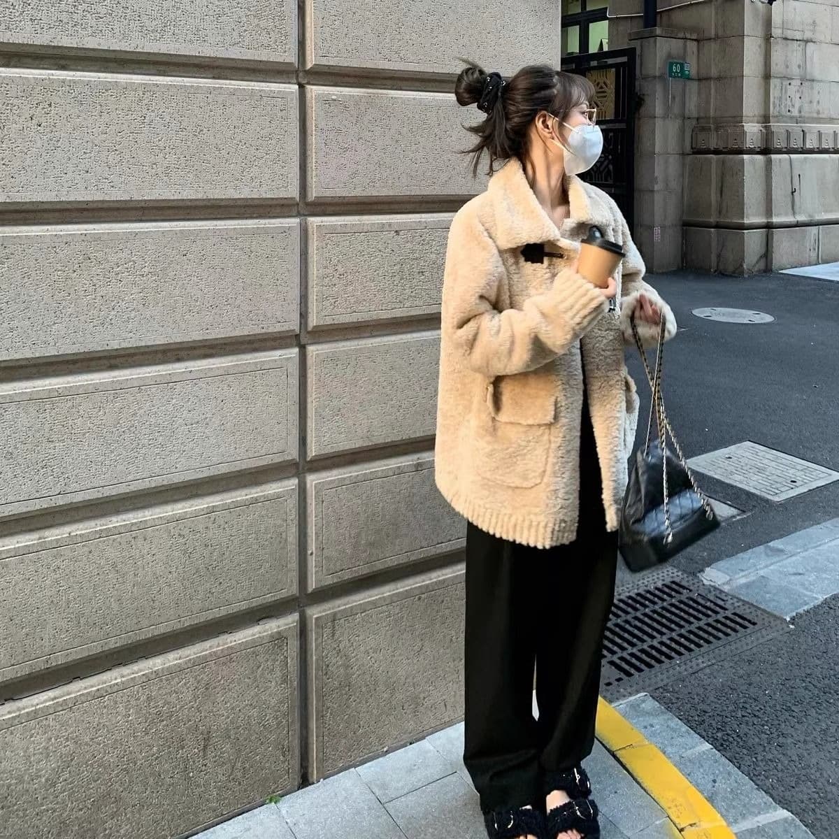 일본식 레트로 폴로 칼라 양털 플리스 여성 코트 겨울 새로운 작은 키 루즈핏 다용도 두꺼운 털이 많은 코트 이미지 5