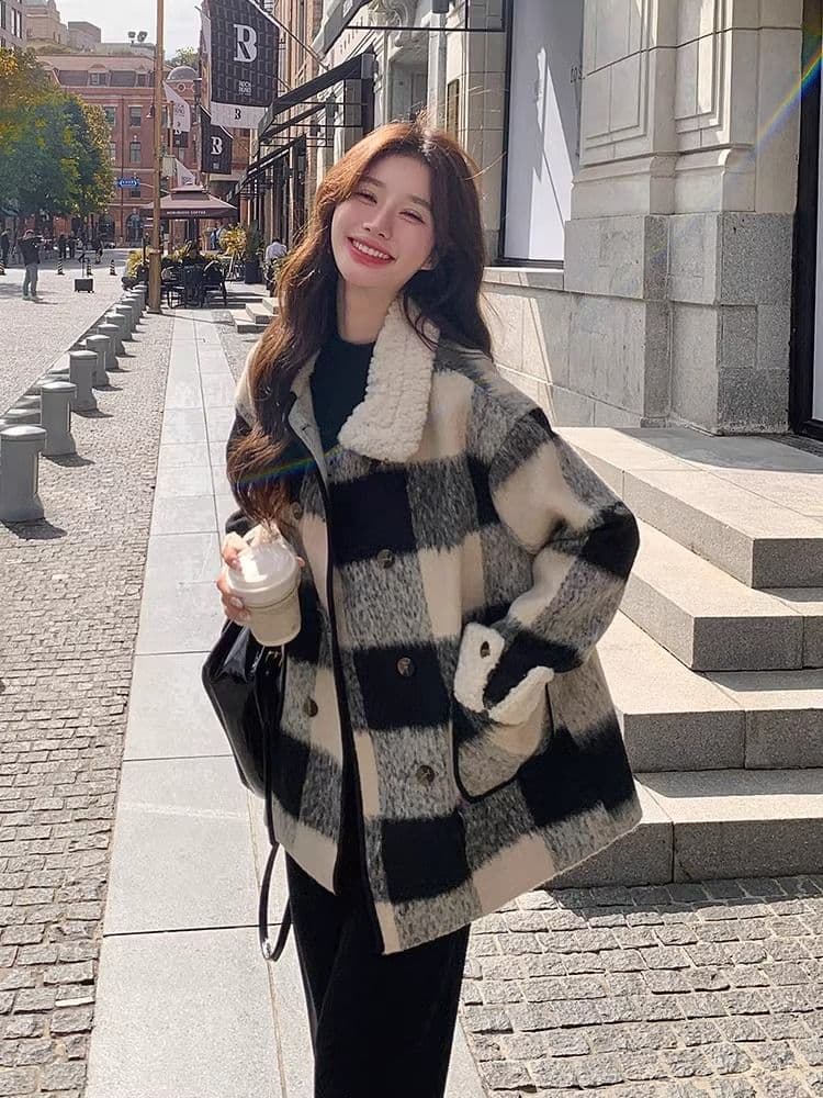 흑인과 백인 체크무늬 모직 여성 재킷 겨울 2026 년 솜을 넣은 내피 두꺼운 모직 코트 작은 키 중간 길이 이미지 4