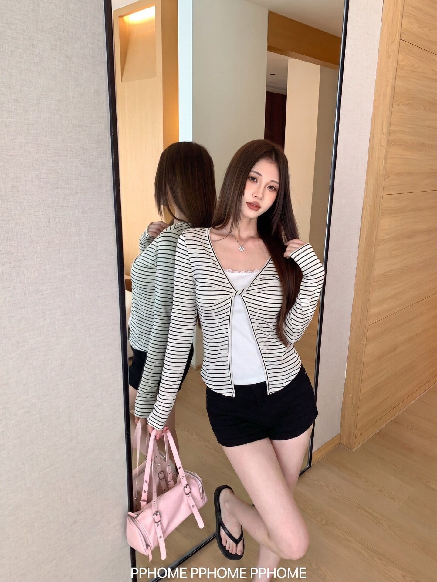 주간 실크 리브 스트라이프 리듬 한 부서 페이크 레이어드 긴팔 티셔츠 여성 이른 가을 몸매 가꾸기 슬림해 보이는 쇼트 스타일 맨위 상세 이미지 2