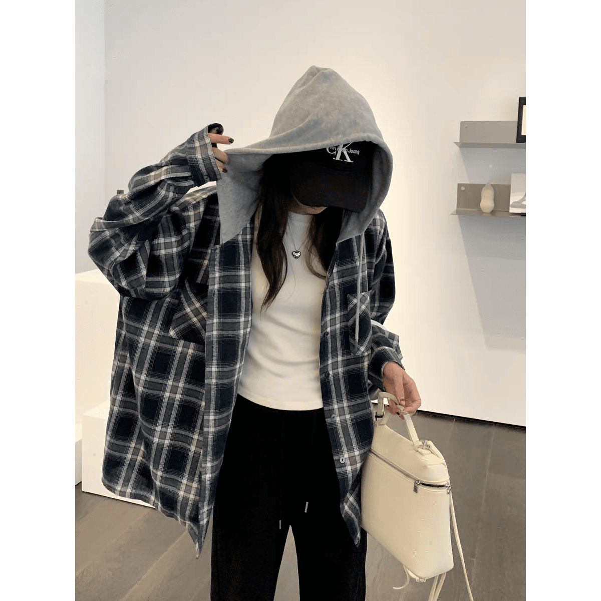 레트로 후드 체크무늬 여성 셔츠 새로운 학원 스타일 가을 루즈핏 느긋한 바람 작은 키 셔츠 연삭 털 얇은 코트