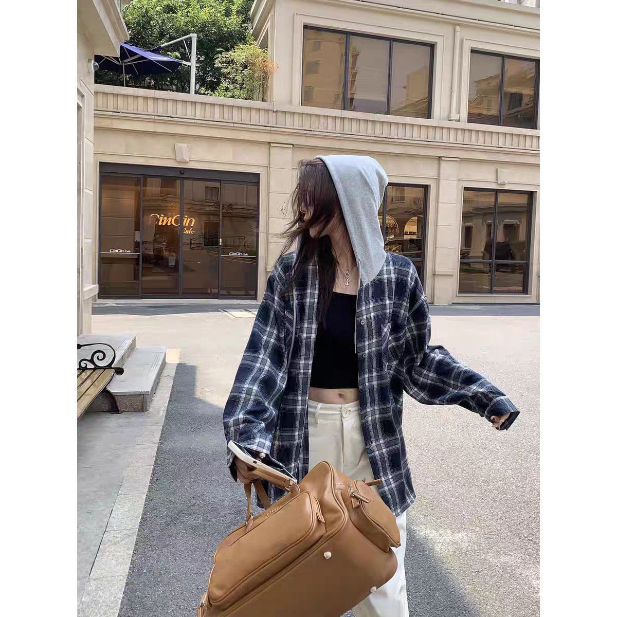 레트로 후드 체크무늬 여성 셔츠 새로운 학원 스타일 가을 루즈핏 느긋한 바람 작은 키 셔츠 연삭 털 얇은 코트 이미지 4