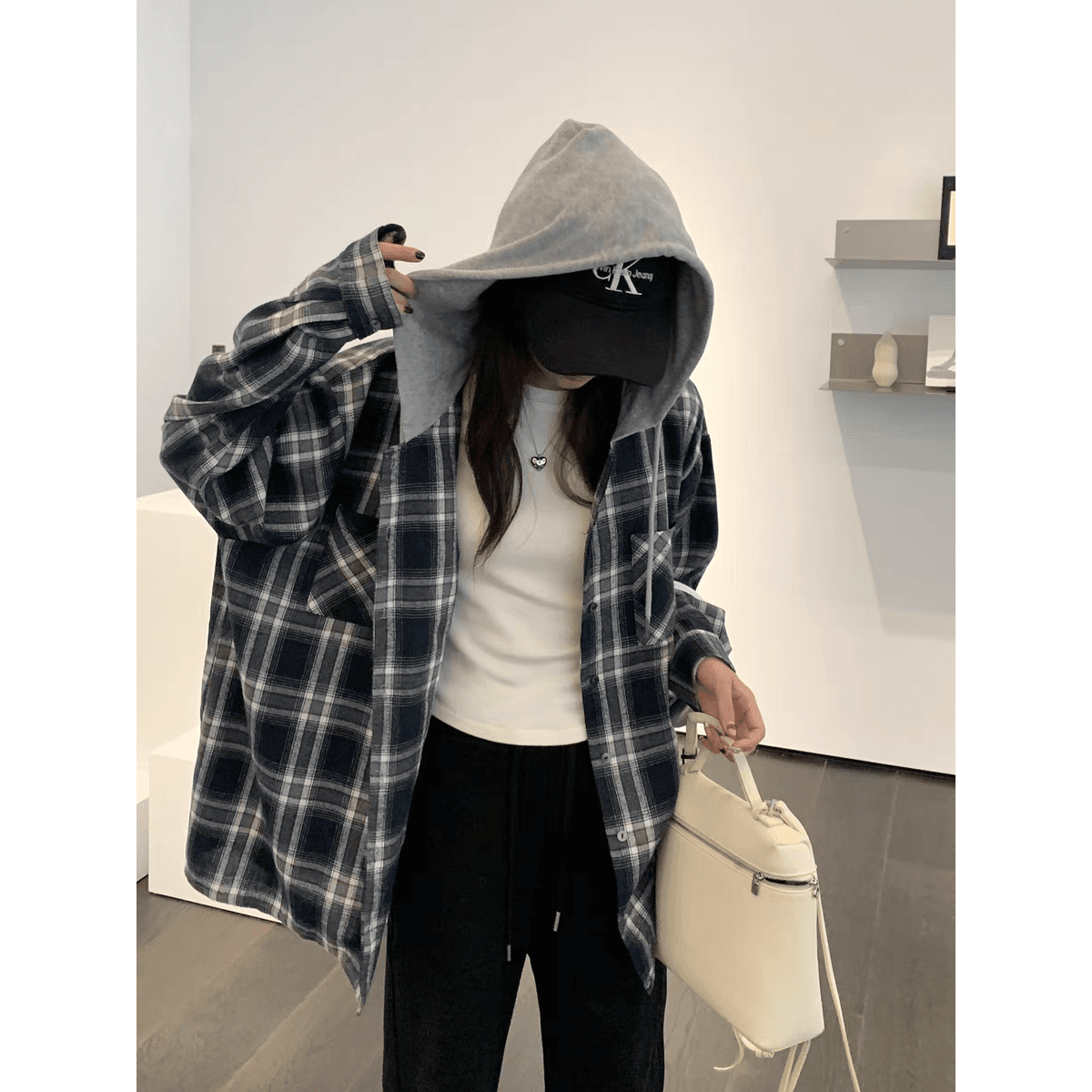 레트로 후드 체크무늬 여성 셔츠 새로운 학원 스타일 가을 루즈핏 느긋한 바람 작은 키 셔츠 연삭 털 얇은 코트 상세 이미지 1