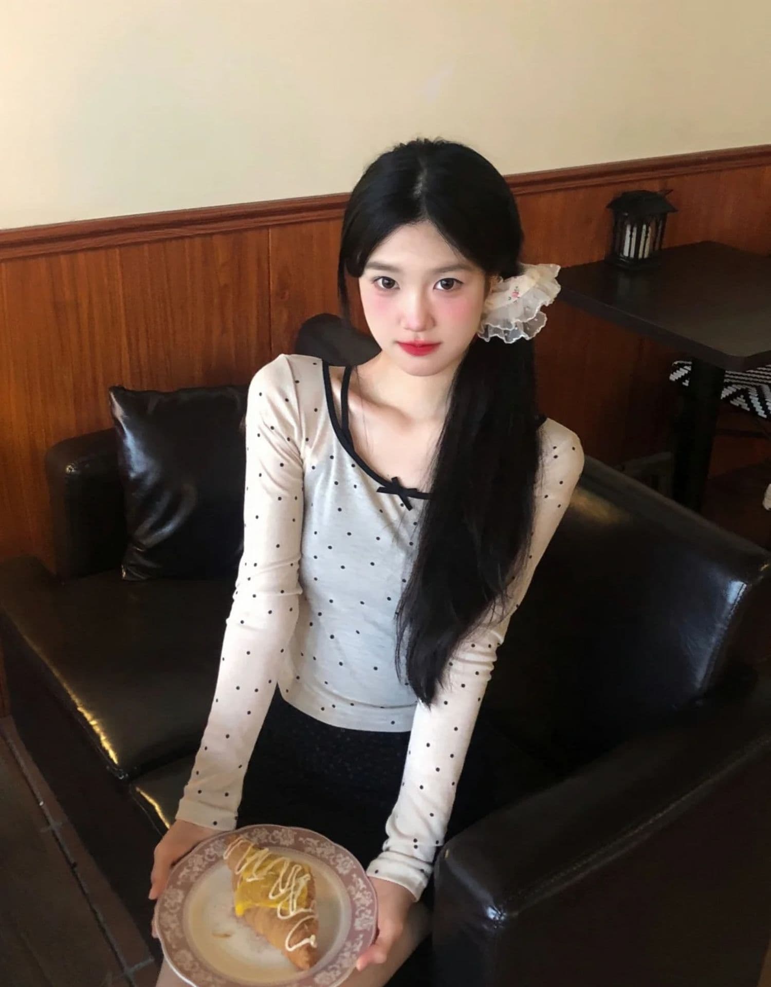 주간 실크 리브 사람들 면 달콤한 스타일 오프숄더 도트 무늬 긴팔 티셔츠 여성 의류 이른 봄 페이크 레이어드 bm 맨위 상세 이미지 13