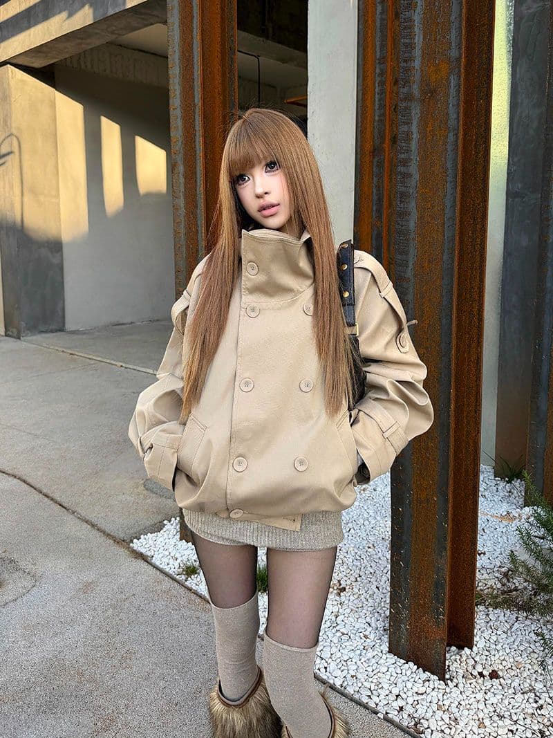 영국식 바람 스탠드 칼라 카키 색 쇼트 스타일 바람막이 2026 가을 겨울 디자인 센스 이중 버튼 루즈핏 캐주얼 슬림해 보이는 재킷 이미지 3
