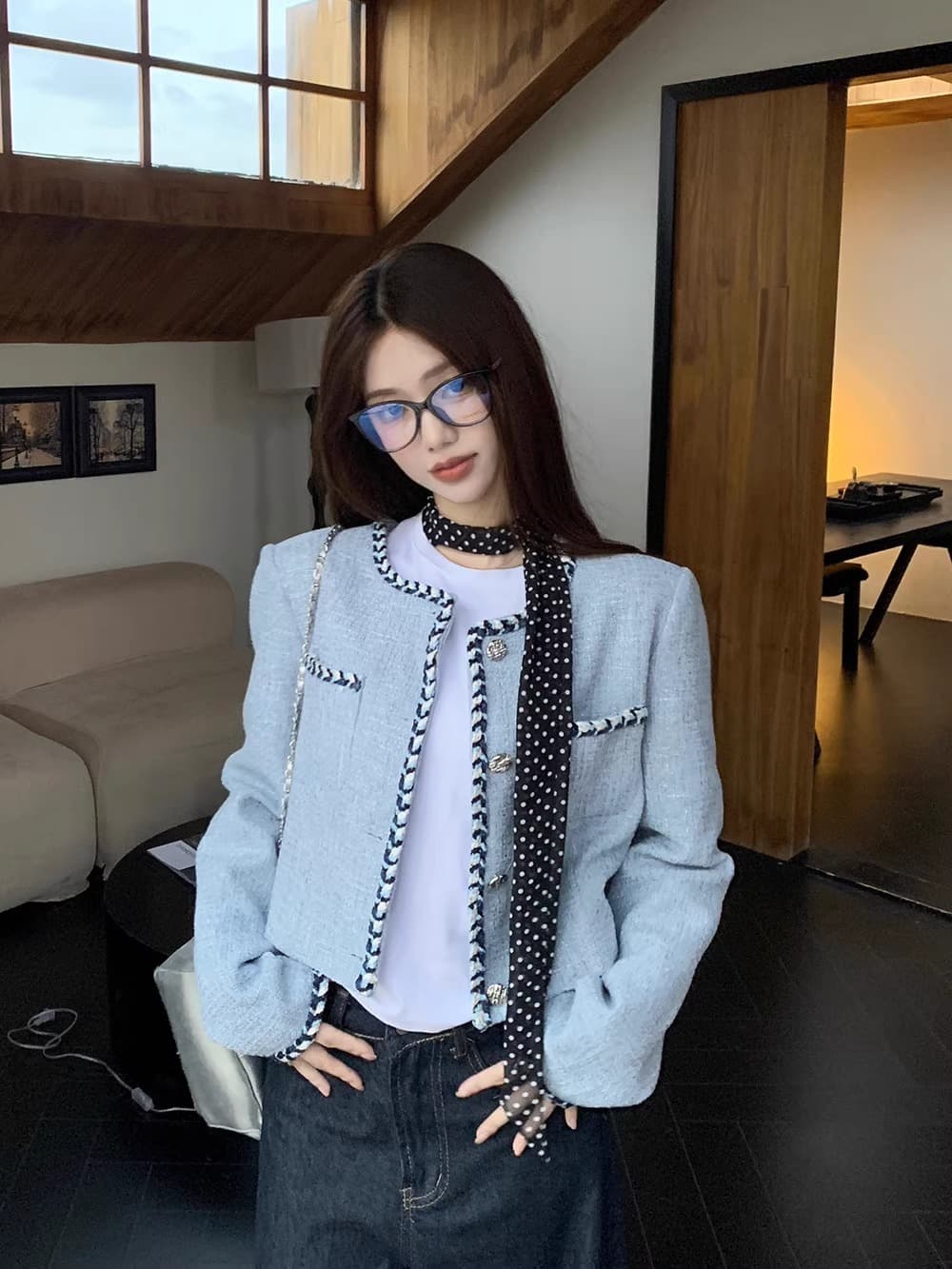 작은 샤넬 스타일 트위드 쇼트 스타일 긴팔 여성 코트 가을 새로운 명문 여성 품격 디자인 센스 작은 대중 Chic 맨위