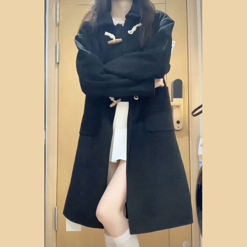 중간 길이 검정색 모직 여성 코트 가을 겨울철 2026 새로운 작은 키 그는 벤 바람 소뿔 버클 모직 코트 이미지 2