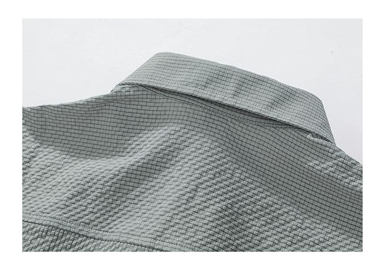디자인 센스 남성 긴팔 셔츠 Seersucker 질감 센스 패션 트렌드 한국 스타일 슬림 피트 셔츠 주머니 자수 상세 이미지 20
