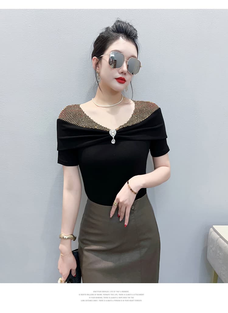 섹시함 오프숄더 개성 다이아몬드 세팅 패치워크 반팔 티셔츠 여성 여름 2026 새로운 몸매 가꾸기 품격 연령 감소 V넥 맨위 상세 이미지 19