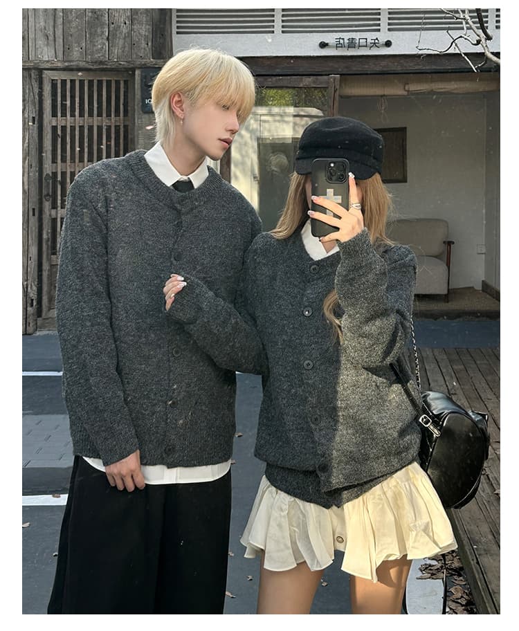 실사 커플룩 아메리칸 느긋한 바람 단추 오픈 가디건 스웨터 남성 의류 레트로 단색 니트 스웨터 재킷 상세 이미지 4