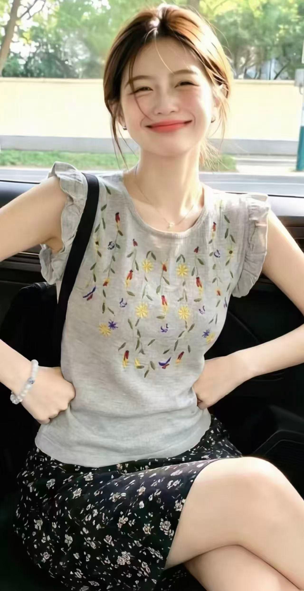 레트로 민족 스타일 꽃무늬 자수 니트 조끼 여자 여름 얇은 스타일 고유 한 아름다운 라운드 넥 작은 날다 소매 맨위 상세 이미지 5