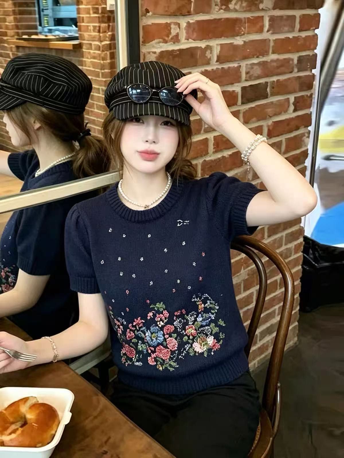 caicaii studio 부드러운 자수 꽃무늬 니트 스웨터 반팔 여성 고급 센스 라운드 넥 슬림해 보이는 다용도 맨위 이미지 4