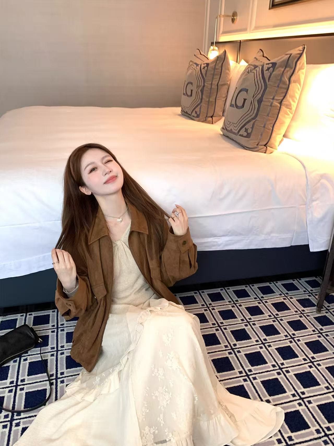 양 양 yangruoyu 익스트림 제인 클래식 비틀림 모직물 몸매 가꾸기 슬림해 보이는 V넥 품격 스택 착용 니트 맨위 상세 이미지 3