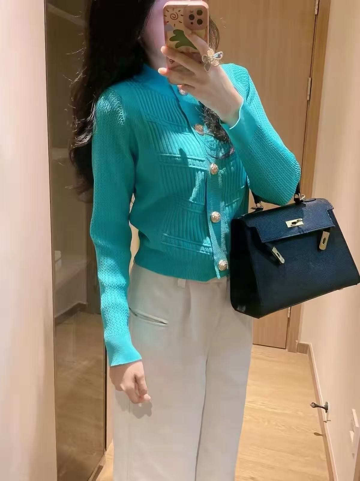 봄 가을 금 사자 머리 단추 라운드 넥타이 어깨 패드 얼음 실크 황색 디스플레이 화이트 몸매 가꾸기 슬림해 보이는 니트 오픈 가디건 상세 이미지 1