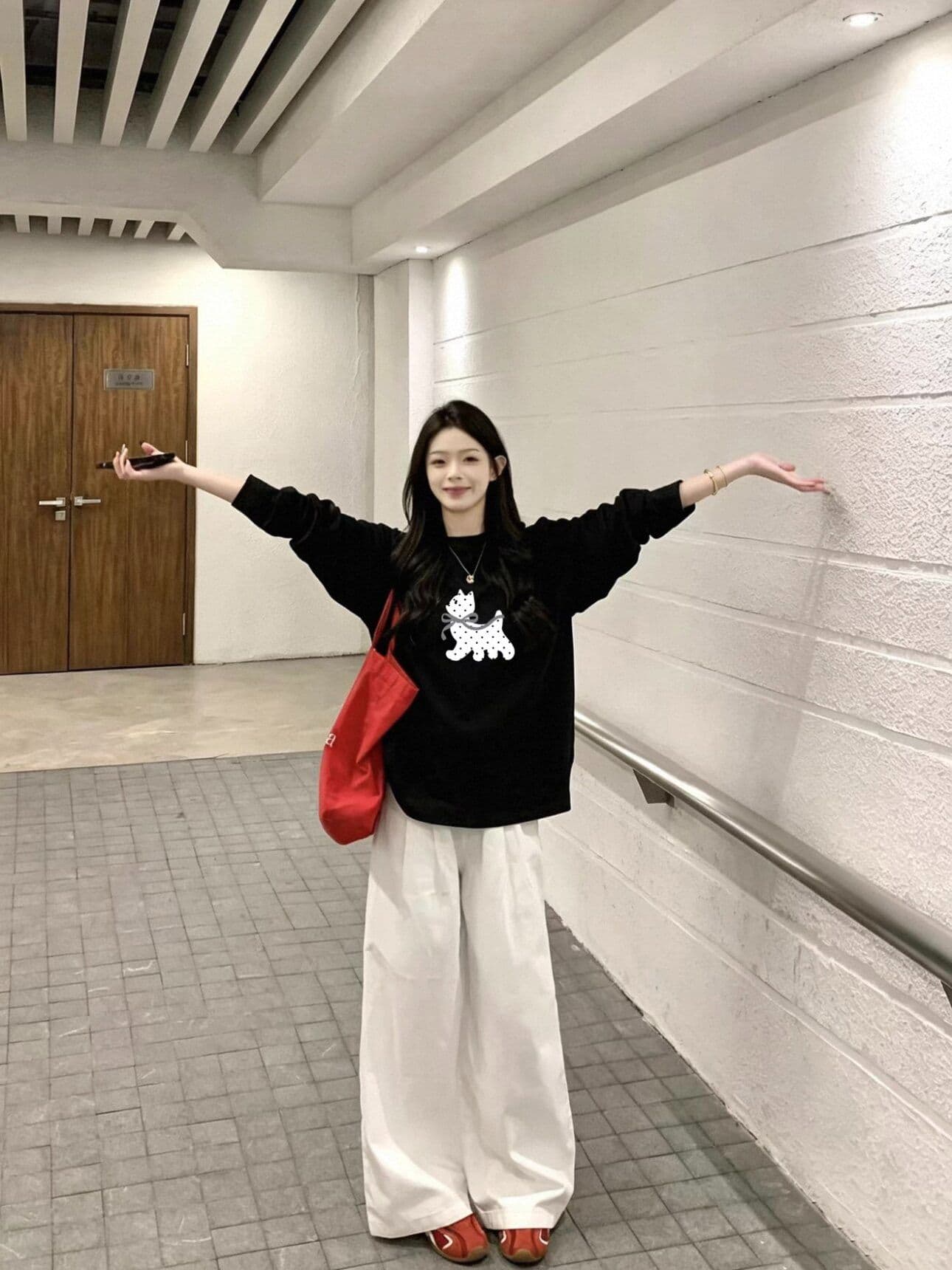 경관 그림 210 그램 21 이후 패키지 칼라 프린트 가을 의상 긴팔 티셔츠 여성 루즈핏 순면 라운드 넥 맨위 상세 이미지 2