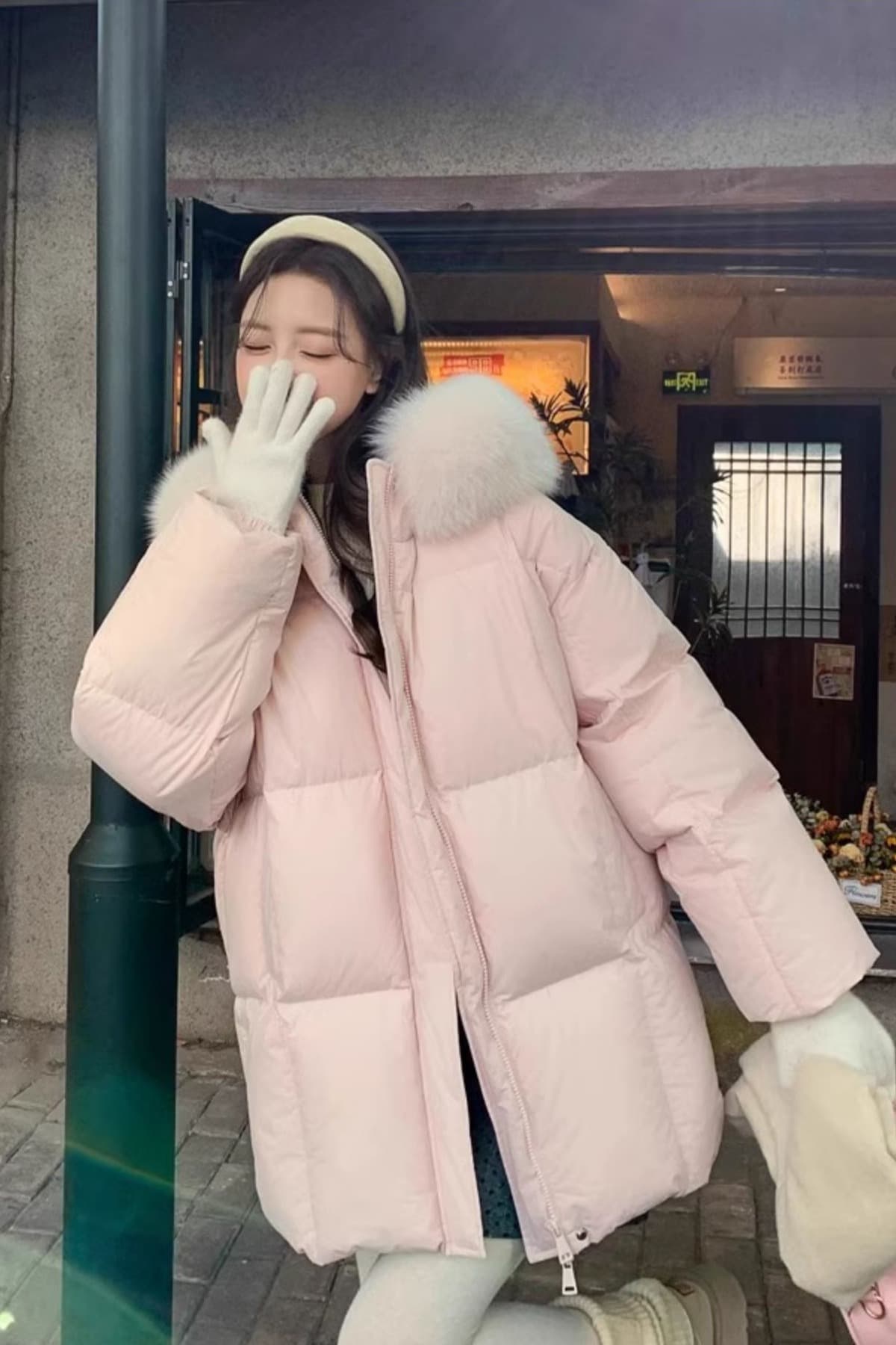 핑크색 아래 면화 의류 겨울 후드 두꺼운 큰 모피 칼라 중간 길이 작은 키 빵 외투 면 옷 이미지 4