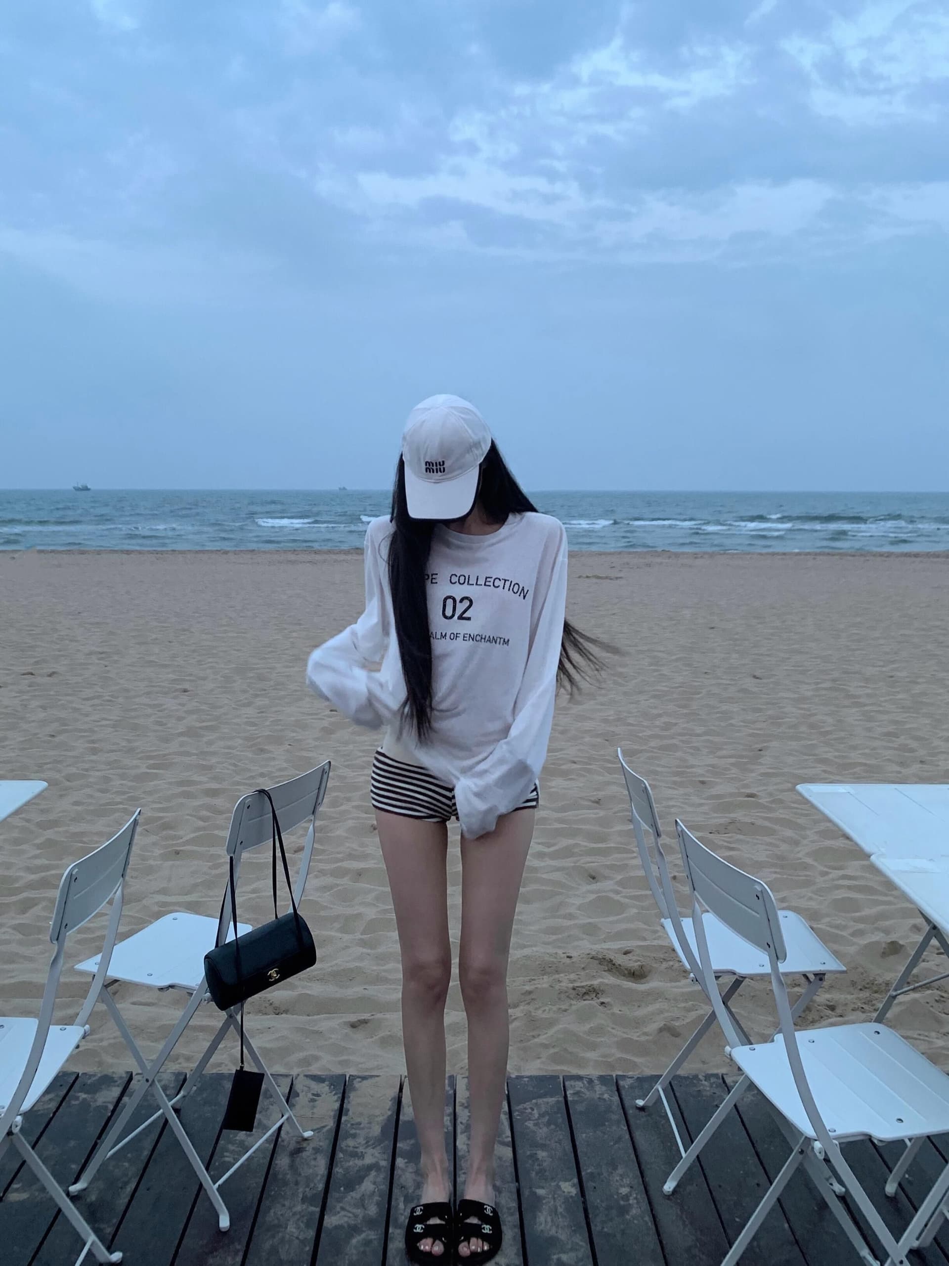 경관 그림 21 순면 이후 패키지 칼라 프린트 긴팔 티셔츠 여성 루즈핏 라운드 넥 맨위 상세 이미지 3