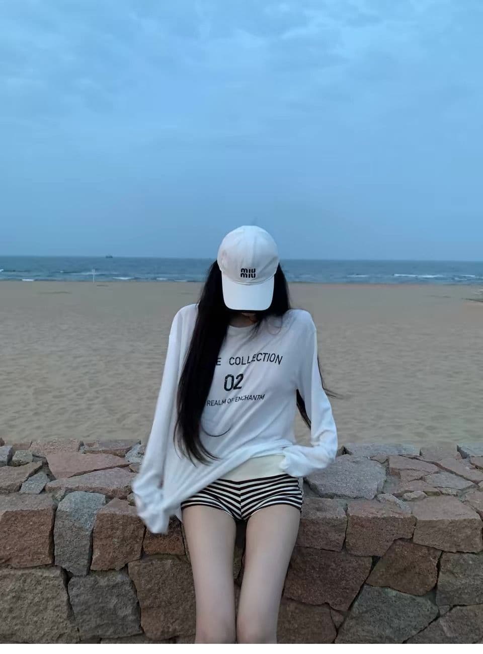 경관 그림 21 순면 이후 패키지 칼라 프린트 긴팔 티셔츠 여성 루즈핏 라운드 넥 맨위 상세 이미지 5