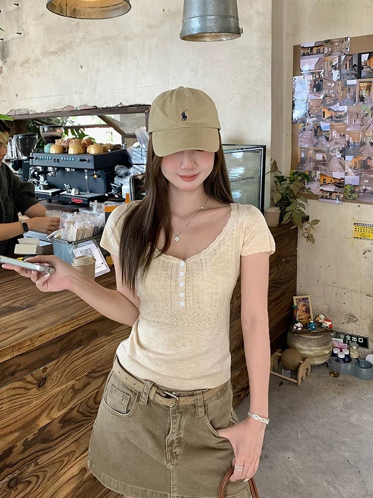 우 77 오트밀 색상 V넥 니트 맨위 여성 봄 새로운 작은 키 몸매 가꾸기 다용도 부드러운 찹쌀 편안함 반팔 티셔츠 상세 이미지 5