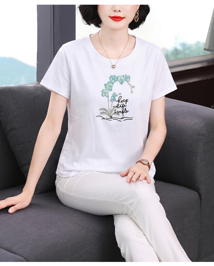 2026 여름 새로운 라운드 넥 반팔 티셔츠 여성 폭발 자수 루즈핏 연령 감소 엄마 슬림해 보이는 맨위 티셔츠 상세 이미지 17