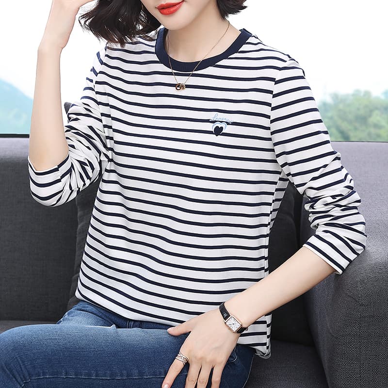 2026 가을 새로운 여성 의류 맨위 슬림해 보이는 엄마 만나는 캐주얼 다용도 순면 자수 스트라이프 긴팔 티셔츠 이미지 2
