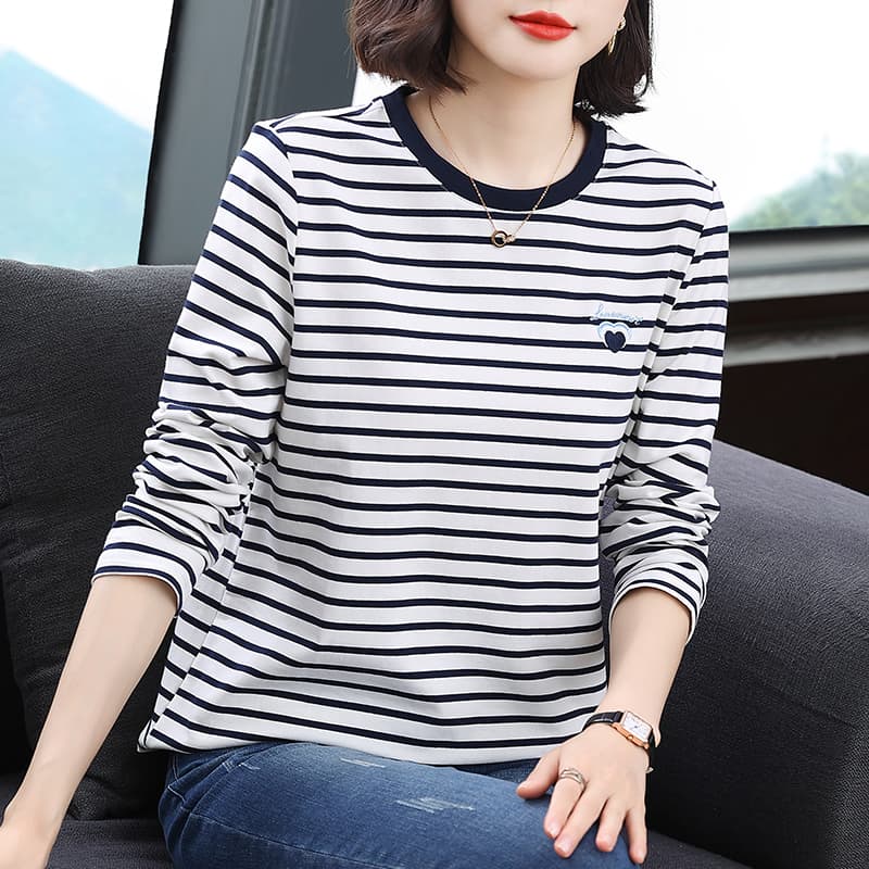 2026 가을 새로운 여성 의류 맨위 슬림해 보이는 엄마 만나는 캐주얼 다용도 순면 자수 스트라이프 긴팔 티셔츠 이미지 3