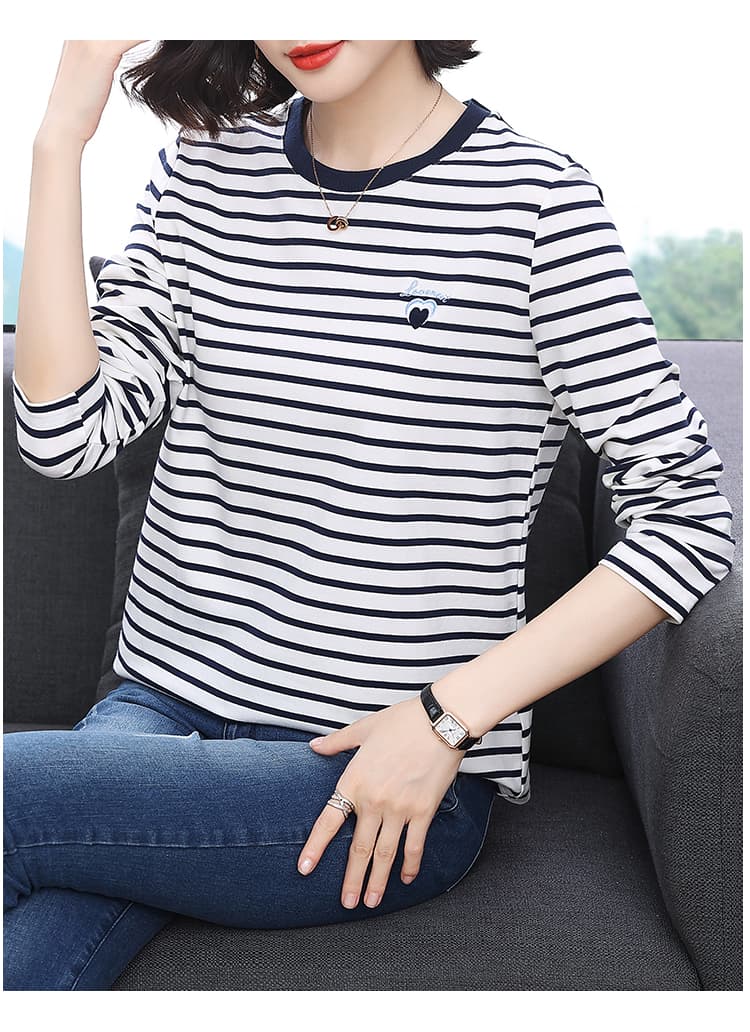 2026 가을 새로운 여성 의류 맨위 슬림해 보이는 엄마 만나는 캐주얼 다용도 순면 자수 스트라이프 긴팔 티셔츠 상세 이미지 11