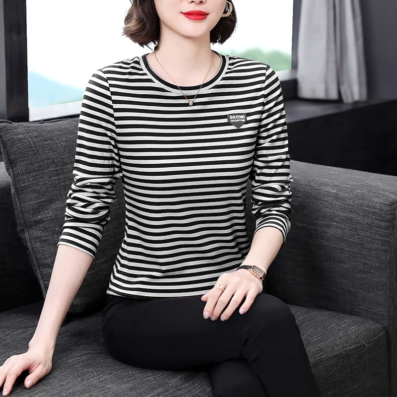 2026 가을 새로운 라운드 넥 기본 셔츠 여성 봄 가을 엄마 슬림해 보이는 스트라이프 가을 의상 여성 의류 긴팔 티셔츠 맨위 이미지 3