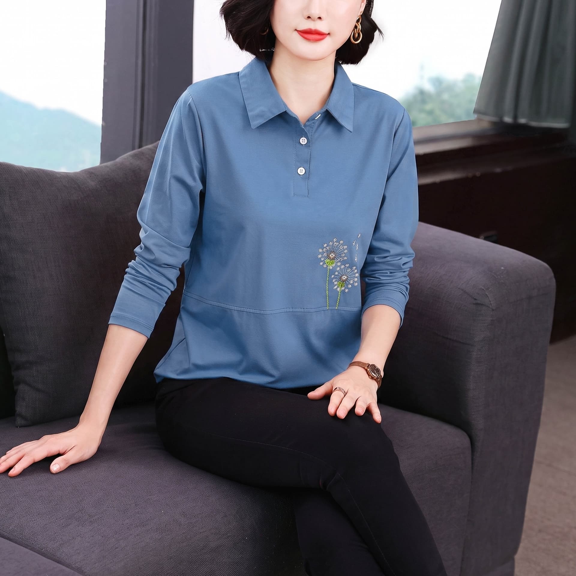 2026 가을 새로운 순면 티셔츠 여성 외국 가스 가을 의상 긴팔 자수 작은 셔츠 중년 엄마 맨위 기본 셔츠 이미지 3
