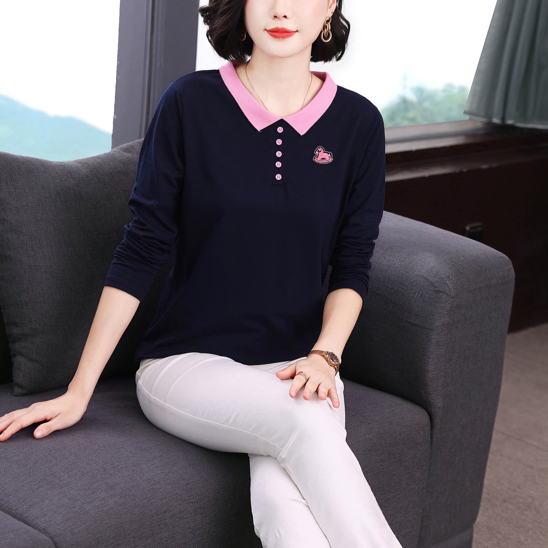 2026 가을 새로운 배색 폴로 칼라 맨위 순면 긴팔 티셔츠 여성 트로이 목마 패턴 자수 만나는 어머니 드레스 이미지 3