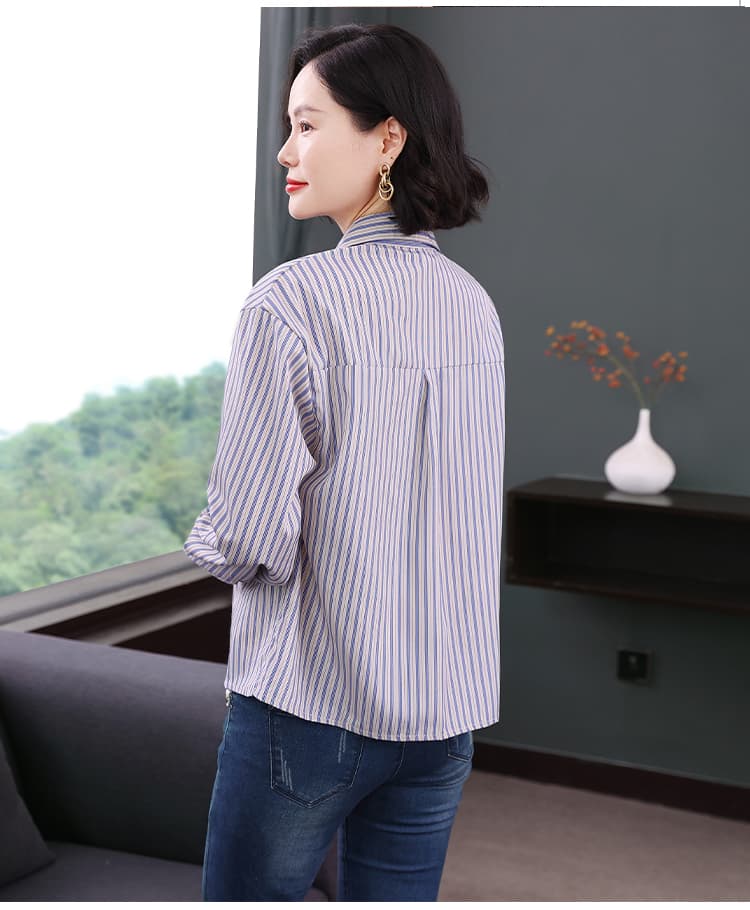 2026 년 가을 새로운 작은 디자인 셔츠 셔츠 고급 루즈핏 연령 감소 슬림해 보이는 스트라이프 센스 여성 셔츠 폴로 칼라 상세 이미지 12