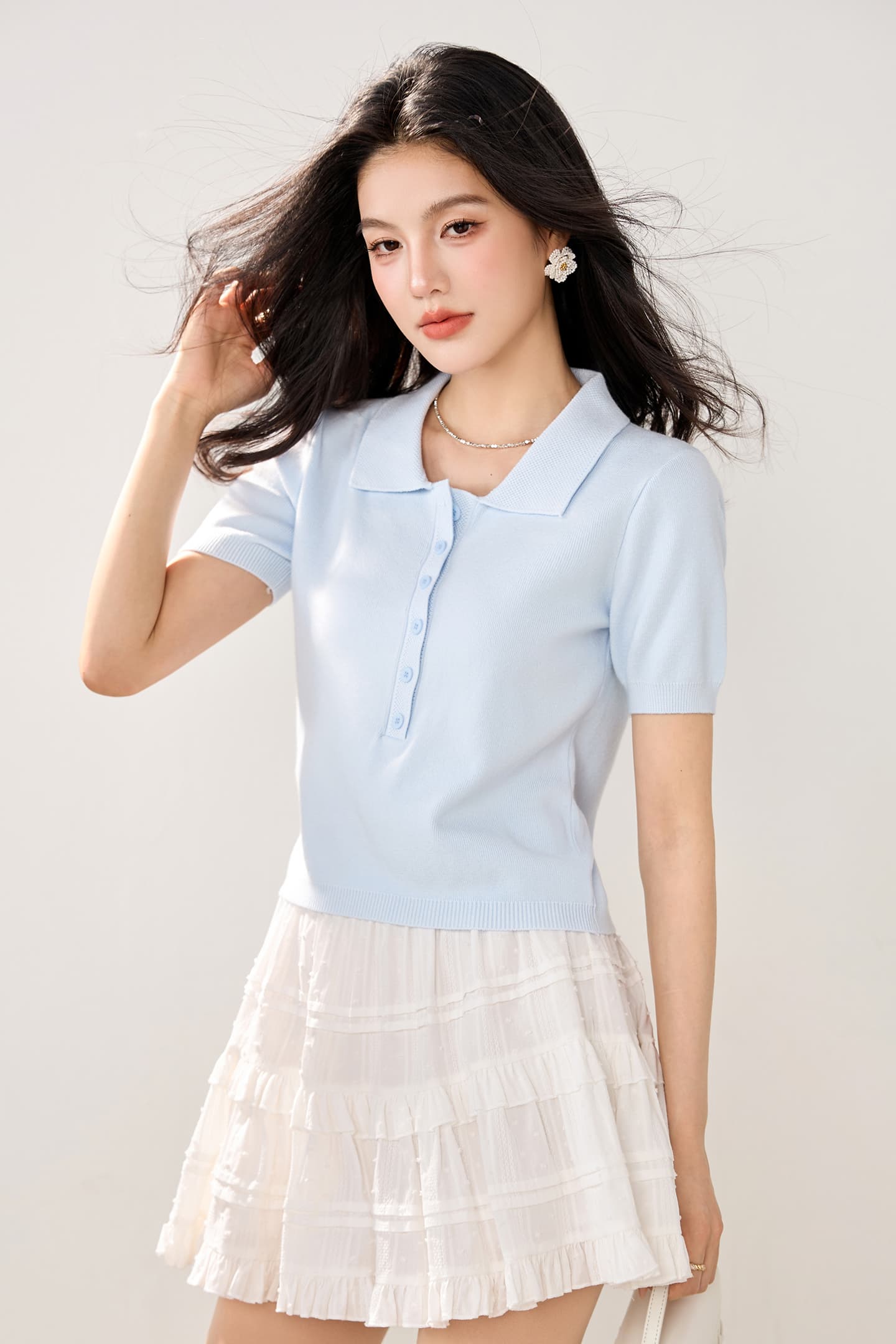 실사 2026 봄 여름 새로운 미니멀리즘 바람 POLO 칼라 단추 니트 스웨터 반팔 여성 슬림해 보이는 다용도 쇼트 스타일 티셔츠 이미지 3