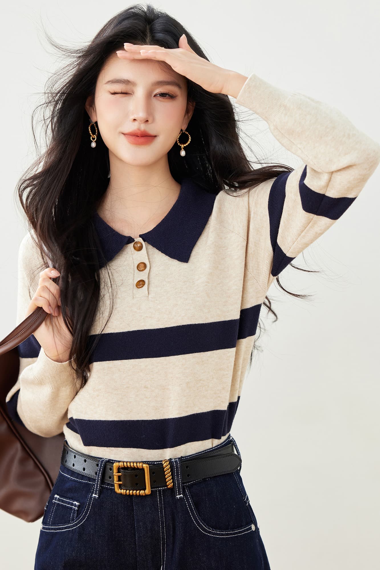 실사 가을 새로운 스트라이프 니트 스웨터 여성 POLO 칼라 긴팔 폴로 칼라 배색 한국 스타일 풀오버 짧은 여성 이미지 4