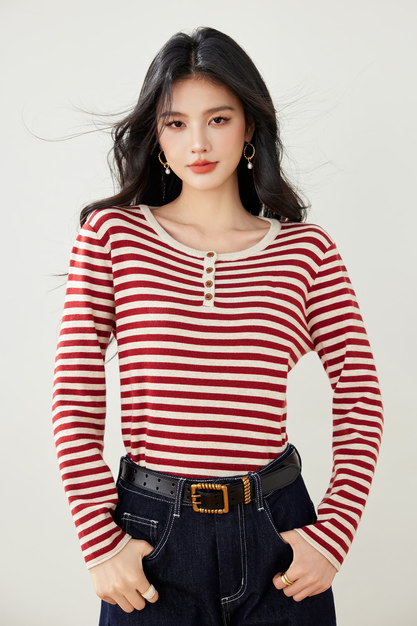 실사 가을철 새로운 니트 스웨터 여성 짧은 스트라이프 반 개방 칼라 단추 긴팔 라운드 넥 니트 스웨터 여자 이미지 5