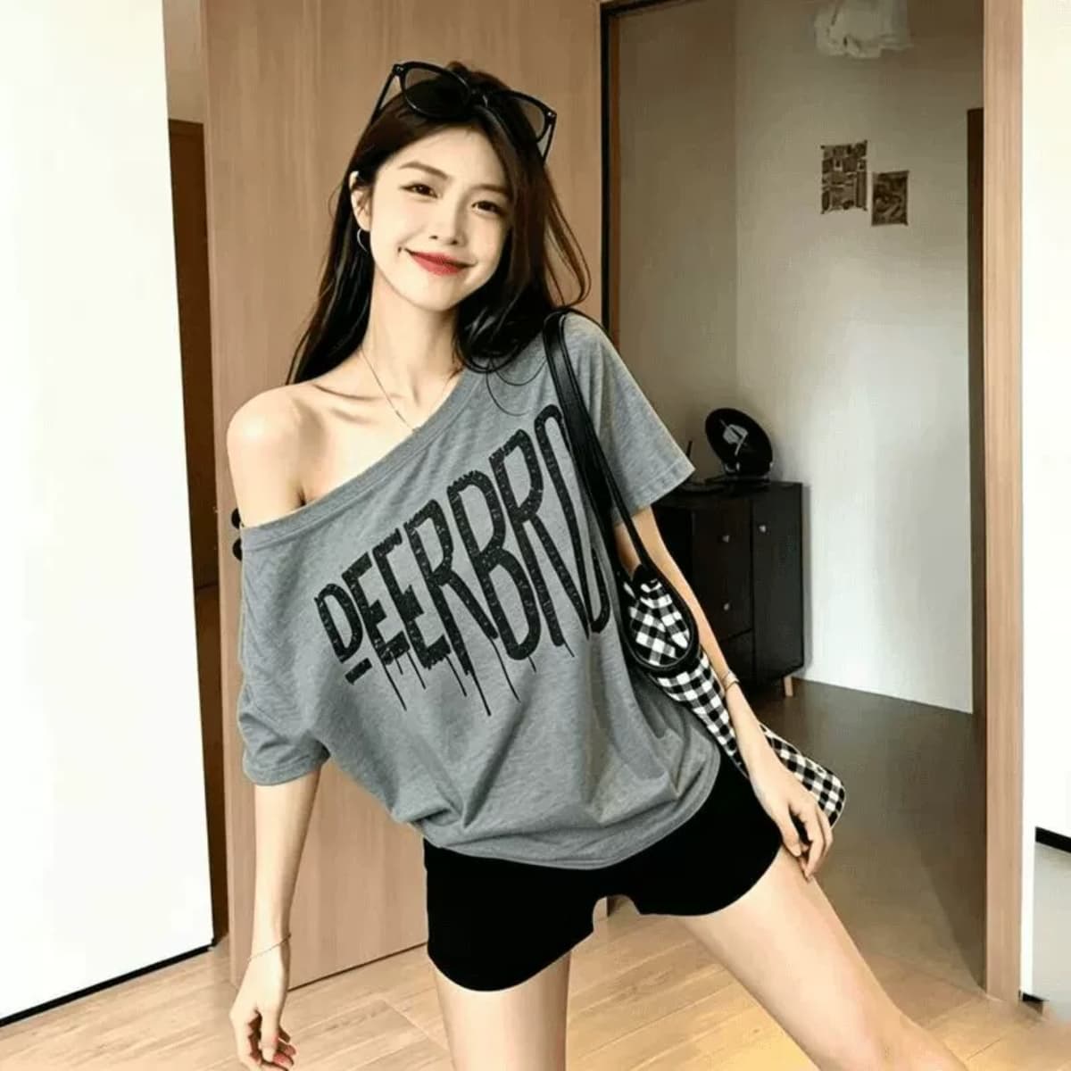 경관 그림 40 순면 220 그램 92 면 8 암모니아 Lun 비스듬한 칼라 오프숄더 오프숄더 반팔 티셔츠 여성 프린트 이미지 5