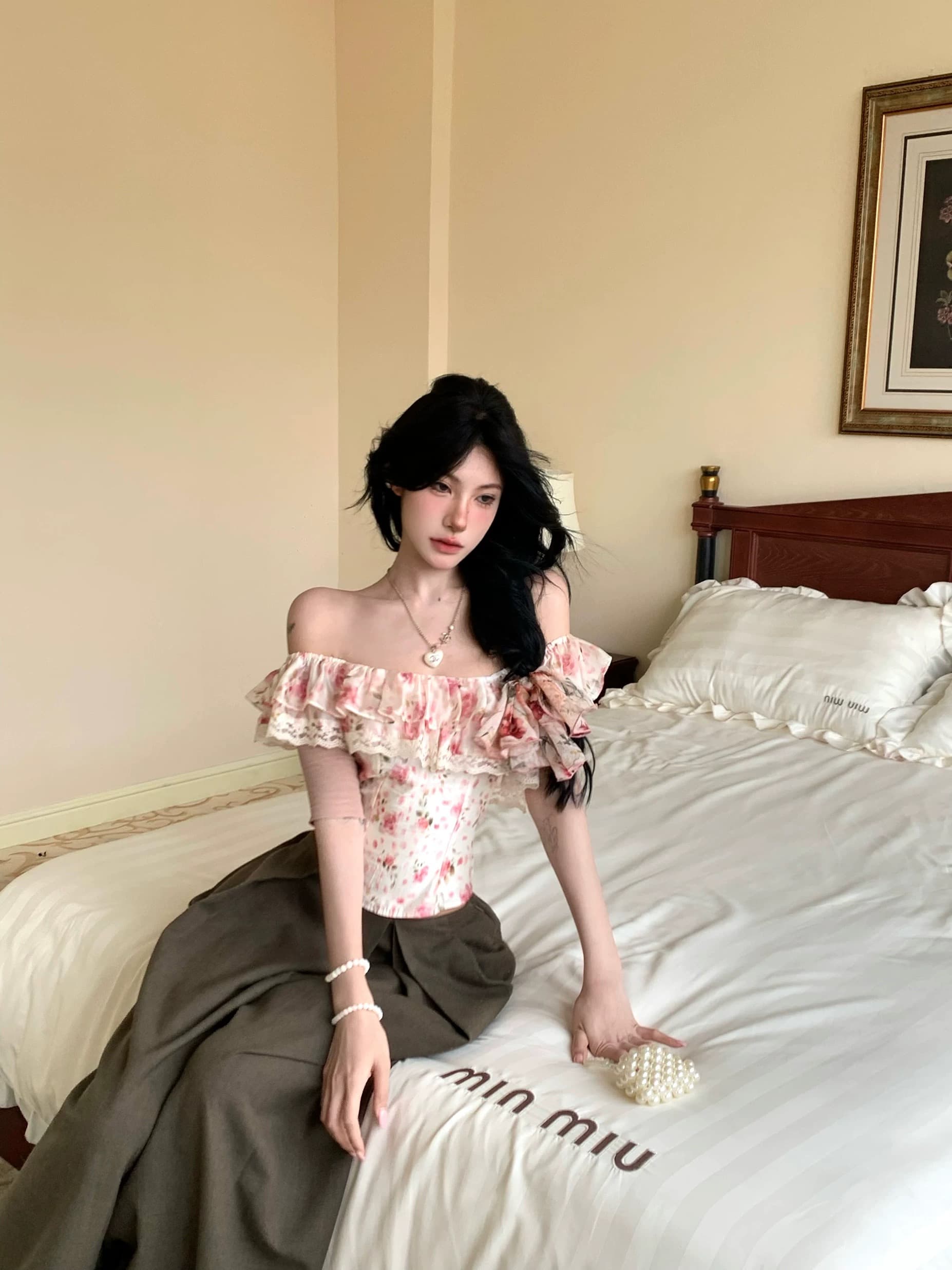 해변가 아름다운 오프숄더 꽃무늬 생선뼈 조끼 여성 여름 프랑스식 몸매 가꾸기 디자인 센스 핫걸 순수한 욕망 꼬집기 허리 위로 의류 이미지 2
