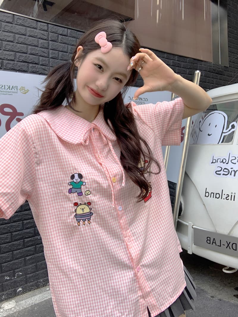 핑크색 체크무늬 베이비 칼라 반팔 여성 셔츠 2026 여름 Chic 자수 스트랩 일본식 달콤함 체크무늬 맨위 상세 이미지 13