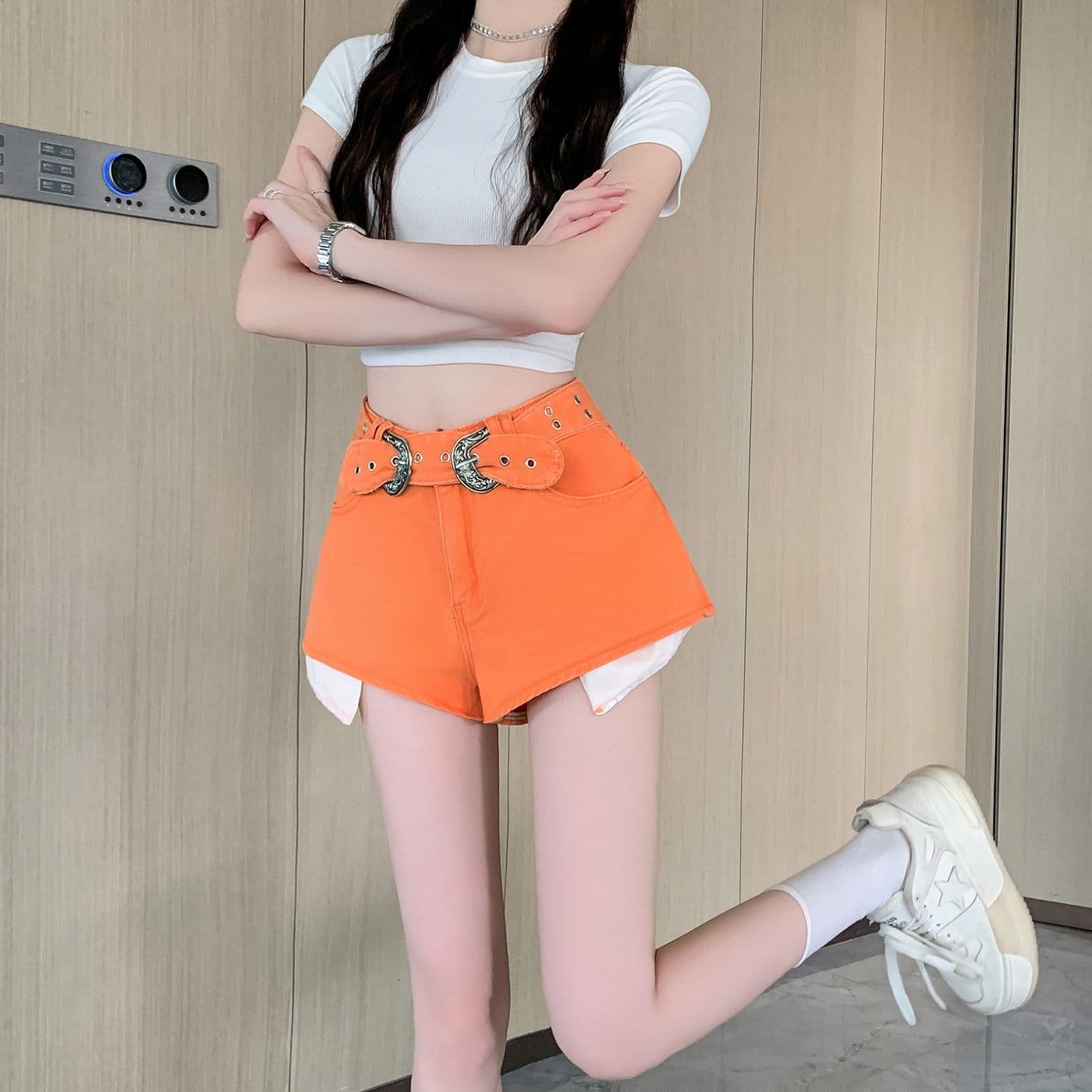 실사 여름 새로운 주황색 색상 핫걸 디스플레이 다리 길이 데님 반바지 하이웨이스트 다용도 누출 주머니 한 마디 핫 바지 상세 이미지 2