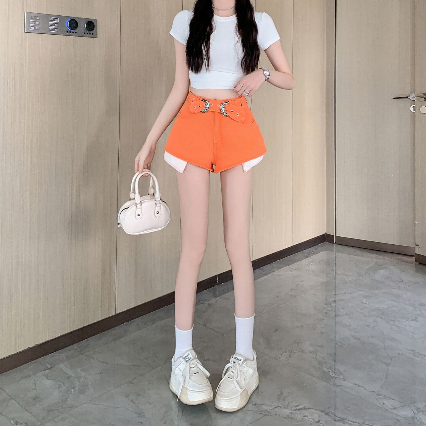 실사 여름 새로운 주황색 색상 핫걸 디스플레이 다리 길이 데님 반바지 하이웨이스트 다용도 누출 주머니 한 마디 핫 바지 상세 이미지 3