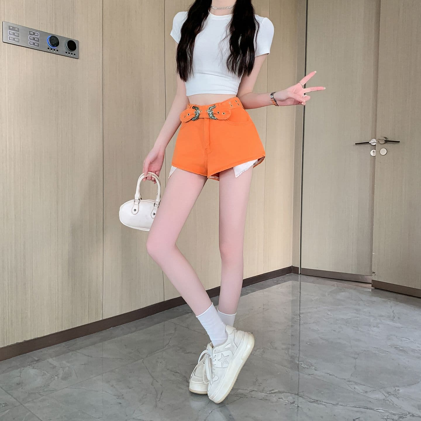 실사 여름 새로운 주황색 색상 핫걸 디스플레이 다리 길이 데님 반바지 하이웨이스트 다용도 누출 주머니 한 마디 핫 바지 상세 이미지 4