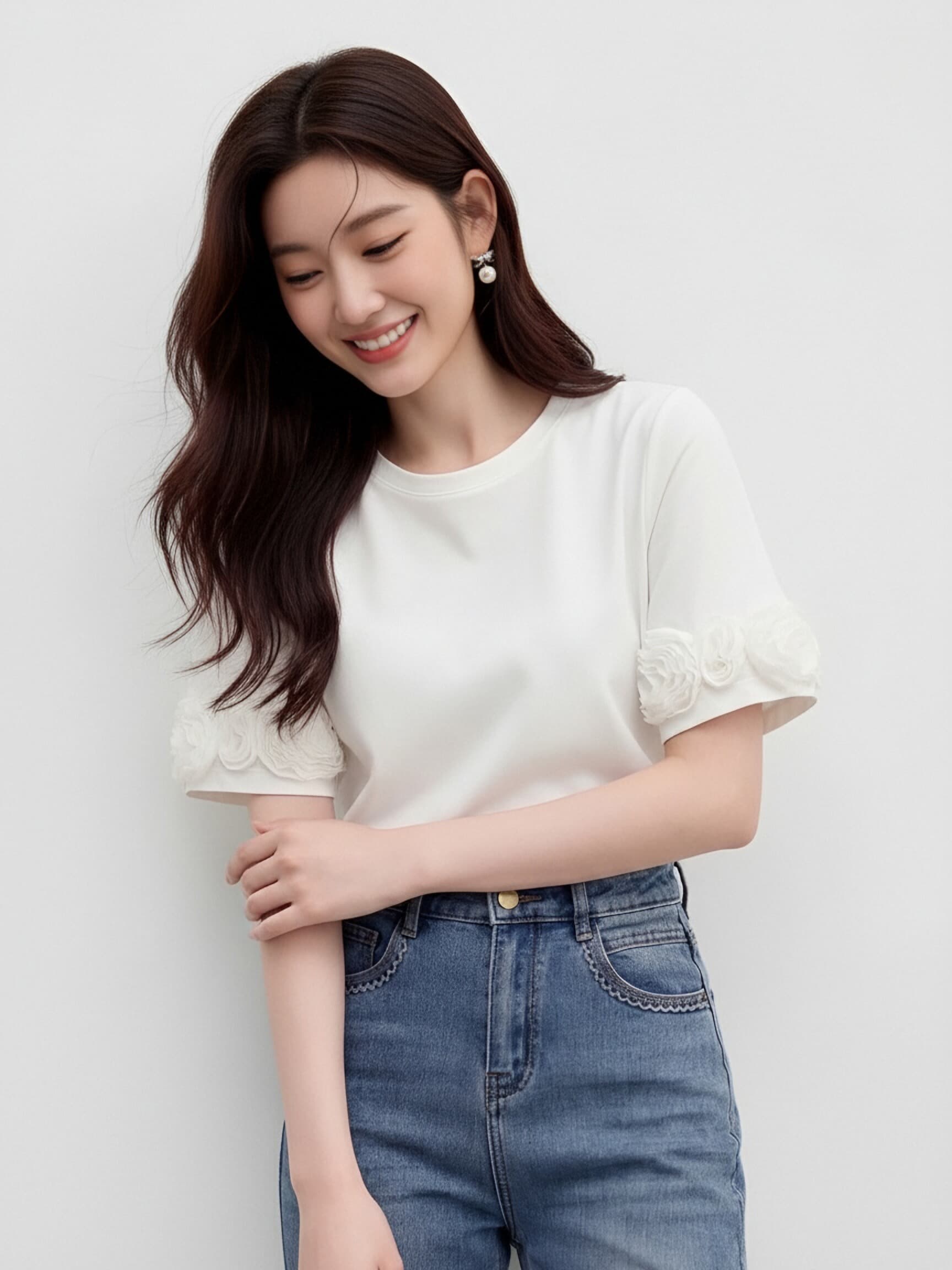화이트 3 차원 꽃 반팔 티셔츠 여성 여름 새로운 라운드 넥 부드러운 품격 바람 다용도 슬림해 보이는 순면 맨위 이미지 4