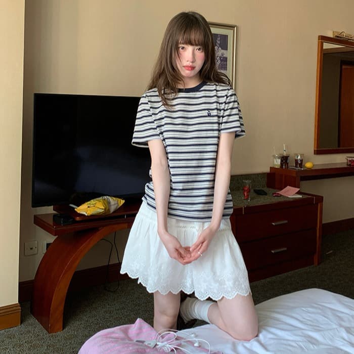 경관 그림 순면 클래식 자수 스트라이프 티셔츠 여름 여성 루즈핏 다용도 라운드 넥 반팔 레트로 기본 셔츠 맨위 이미지 2