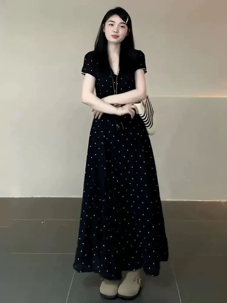2026 여름 새로운 프랑스식 잉크 포인트 스타 망 드레스 꽃무늬 슬림해 보이는 그는 벤 바람 작은 대중 검정색 롱 스커트 상세 이미지 4