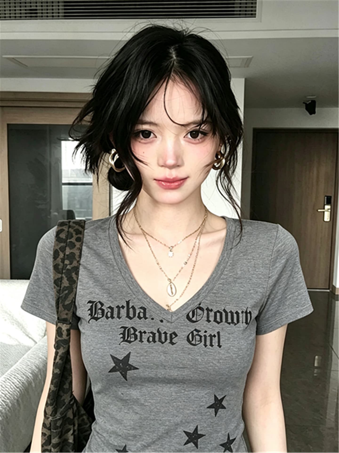 260 그램 좋은 면 아메리칸 핫걸 회색 별 알파벳 프린트 V넥 긍정적 인 어깨 반팔 여성 여름 몸매 가꾸기 작은 맨위 이미지 2
