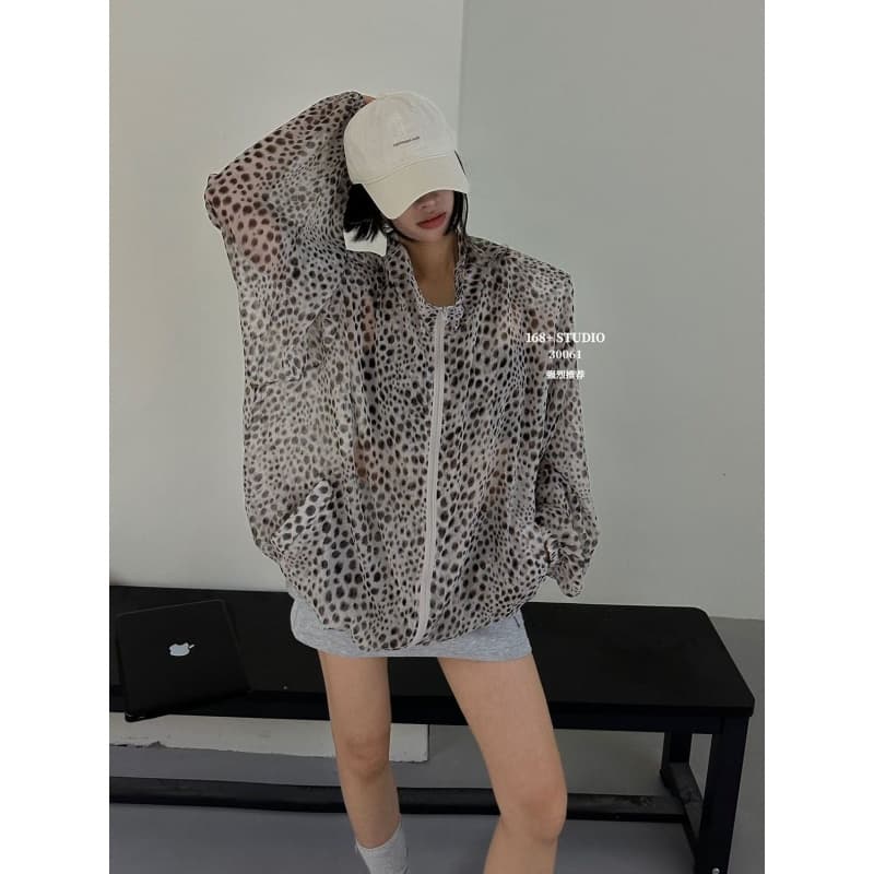 아메리칸 레트로 레오파드 무늬 자외선 차단 여성 코트 여름 얇은 스타일 루즈핏 스탠드 칼라 핫걸 바람 캐주얼 운동 재킷 맨위 이미지 4