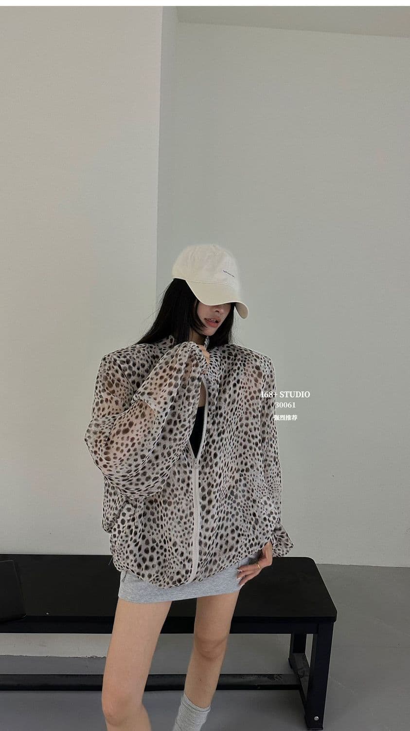 아메리칸 레트로 레오파드 무늬 자외선 차단 여성 코트 여름 얇은 스타일 루즈핏 스탠드 칼라 핫걸 바람 캐주얼 운동 재킷 맨위 상세 이미지 3
