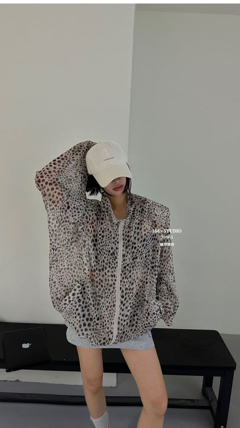 아메리칸 레트로 레오파드 무늬 자외선 차단 여성 코트 여름 얇은 스타일 루즈핏 스탠드 칼라 핫걸 바람 캐주얼 운동 재킷 맨위 상세 이미지 4